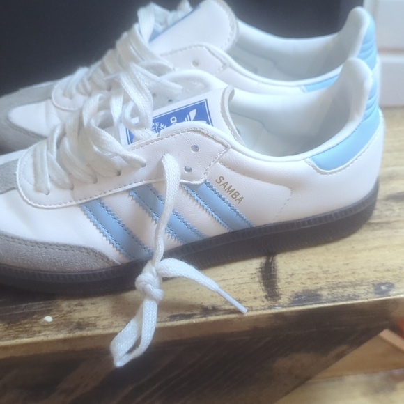 Sambas - Picture 2 of 4